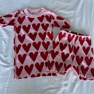 Hanna Andersson size 6-7 (120) Hearts pj set